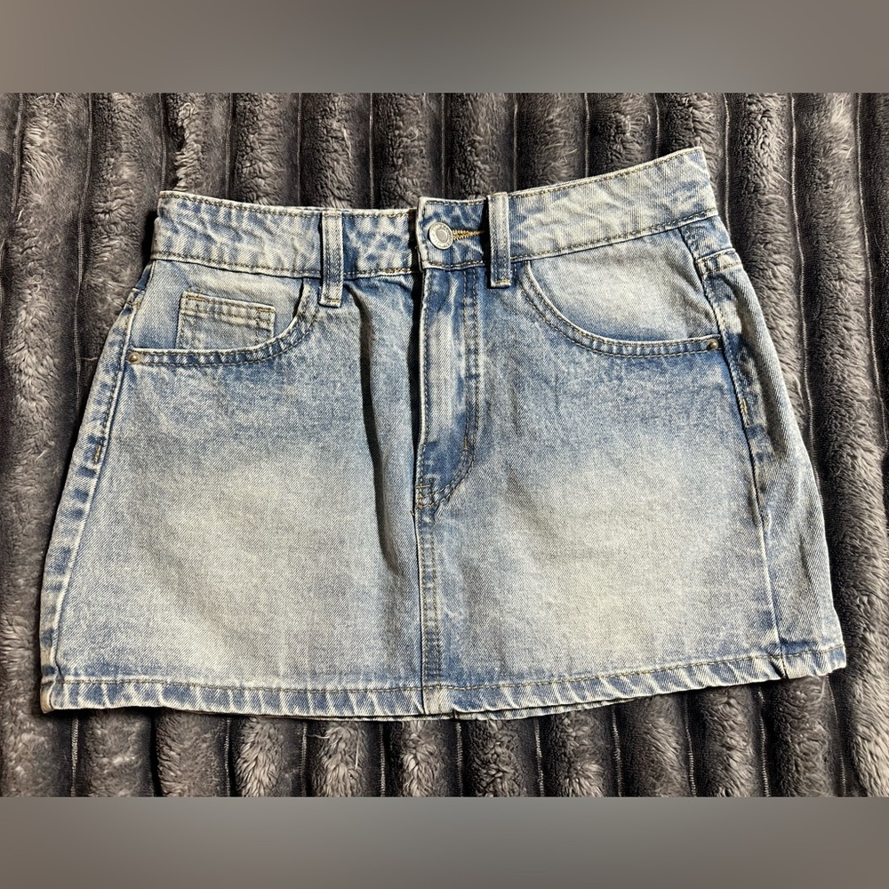 SHEIN Light Blue Faded Denim Mini Skirt